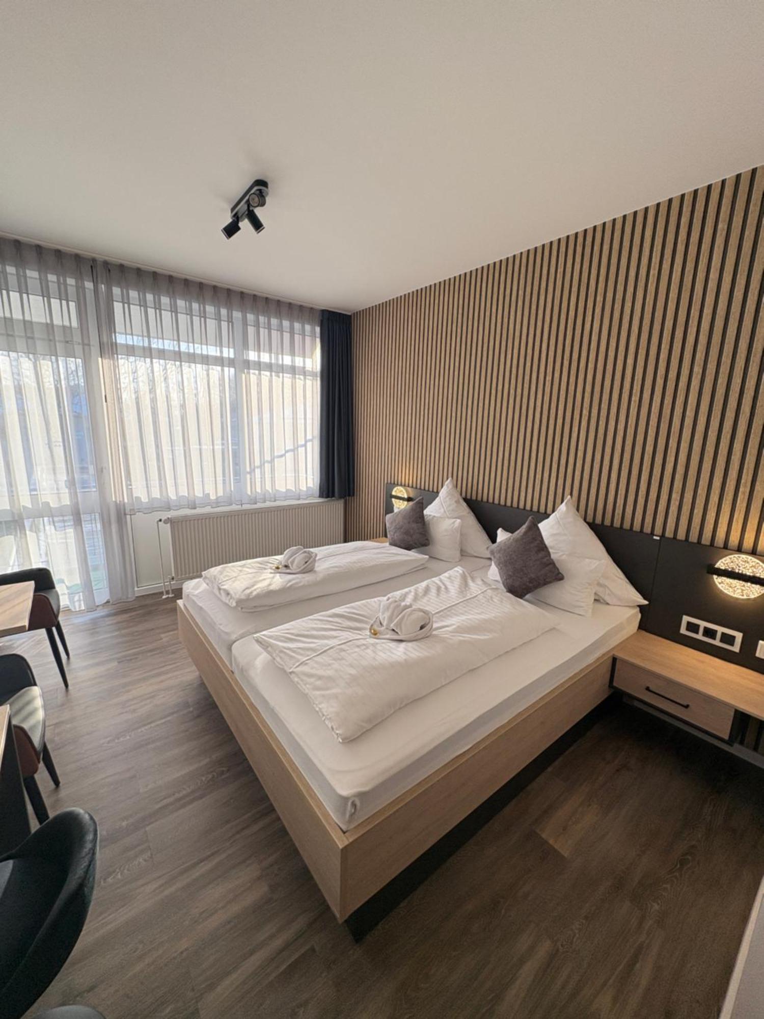באד ווסטרנקוטן Hotel Zur Therme מראה חיצוני תמונה